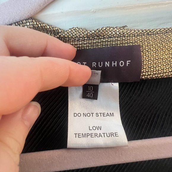 Talbot Runof Gold Metallic Stole 10 - Picture 5 of 13